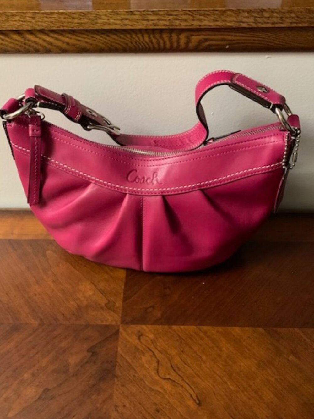 Like new Magenta leather coach bag